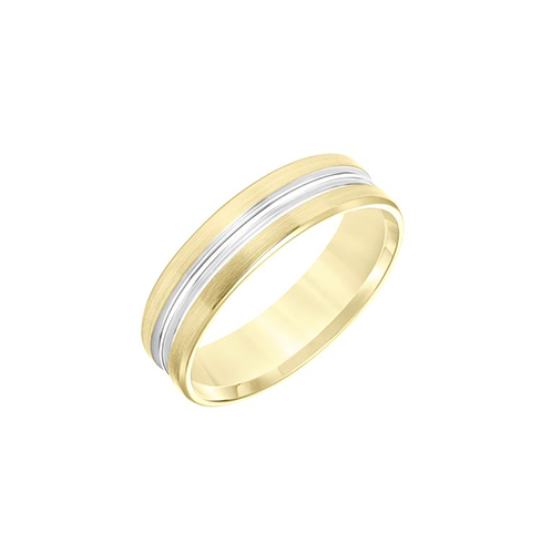 Fink's 14K Yellow Gold Flat Bevel Edge Engraved Band